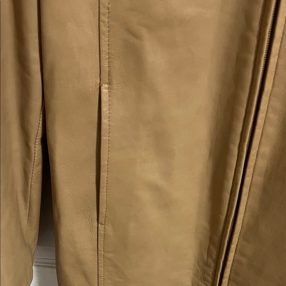 Gorgeous Danier Tan Leather Jacket - Picture 5 of 14